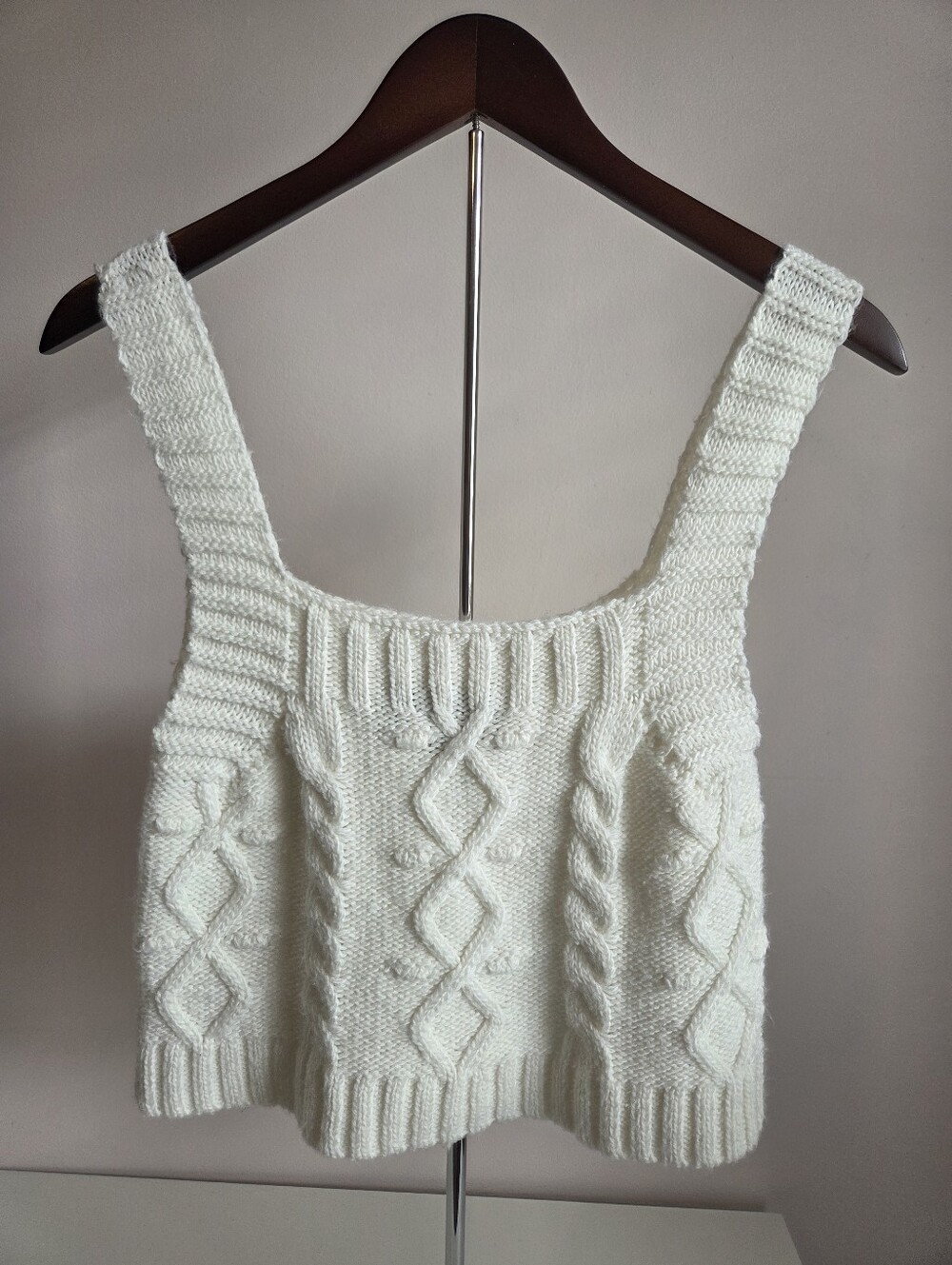 Kendall & Kylie Cropped Sweater Tank Top